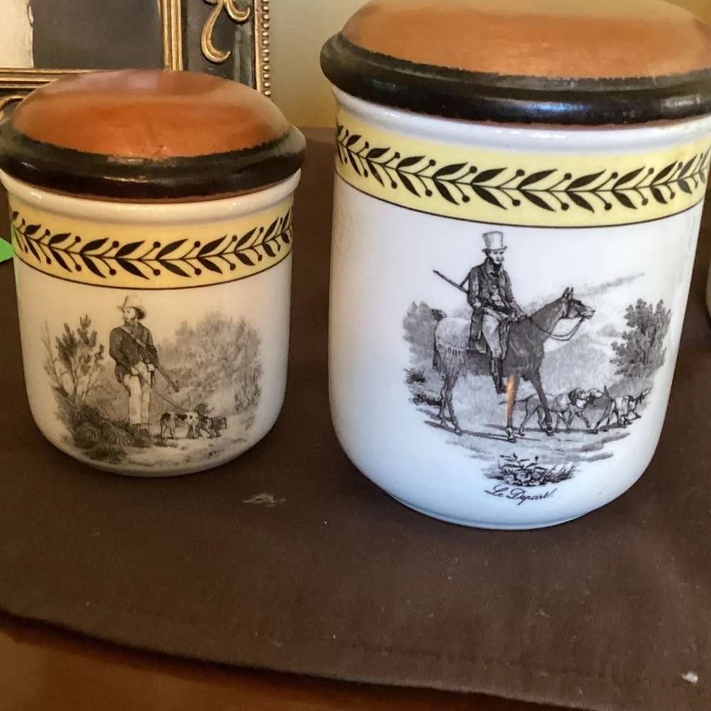 Villeroy & Boch Equestrian Canister Set with Brown Lids - Picture 2 of 5